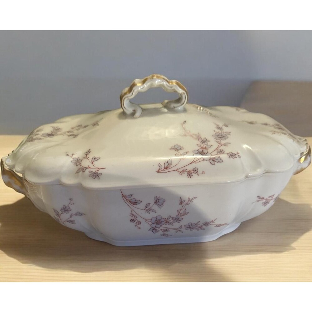 Vintage Limoges Floral Tureen: Haviland & Co limoges France, Scalloped Edge